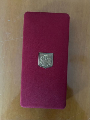 Majorica necklace case used