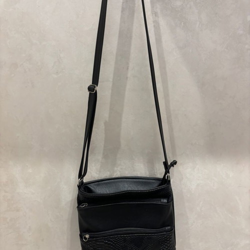 Women's shoulder bag like new, black, eco leather