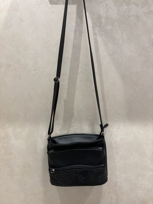Women's shoulder bag like new, black, eco leather