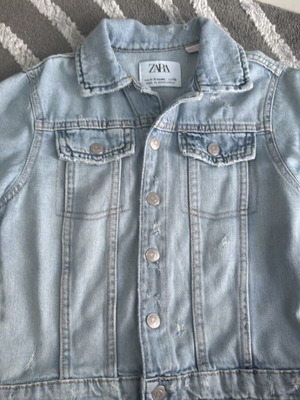 Τζην μπουφάν Zara μεταχειρισμένο για 4-5 ετών, 110 cm
