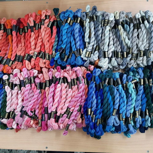 Lot package with threads, hoops, moulinés, pins, lace yarn, knitting needles new