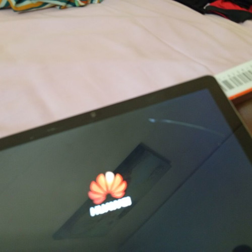 Huawei tablet 16GB used with cracked screen and Micro USB