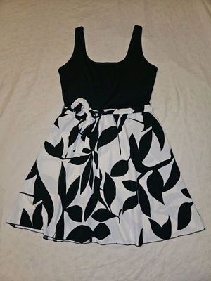 Shein dress like new, black and white, size M