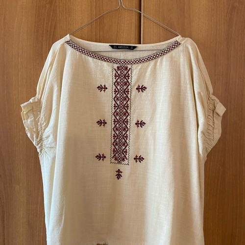 Zara blouse new with embroidery, beige multicolor, size S