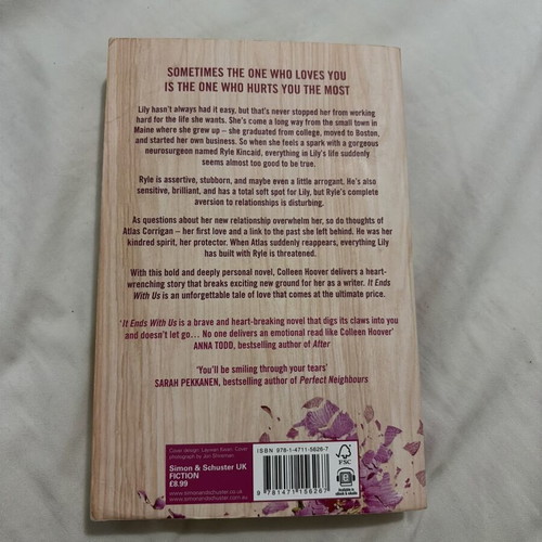 It Ends with Us by Colleen Hoover, English paperback