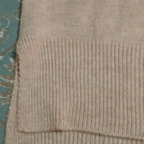 Wool sweater pink pale one size new, warm and comfortable