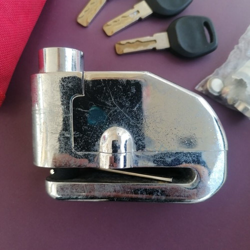 Disc brake lock with alarm used