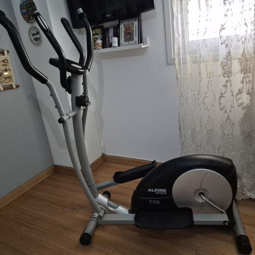 Alpine Fitness C50 elliptical trainer like new with adjustable resistance