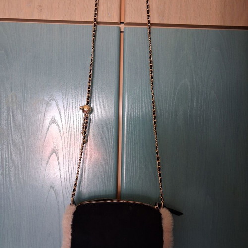 Even & Odd shoulder bag crossbody like new, gold and black with fur