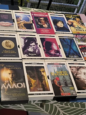 Συλλογή VHS 18 αυθεντικών βιντεοκασετών με ελληνικούς υπότιτλους, σαν καινούργιο