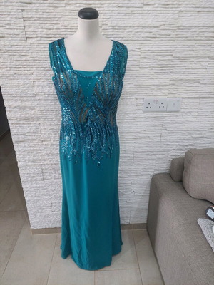 Tailored dress size M like new, green