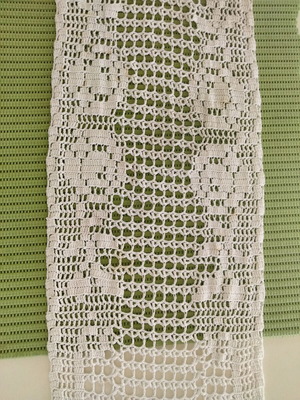 Vintage Handmade Crochet Table Runner 40x125 cm, like new