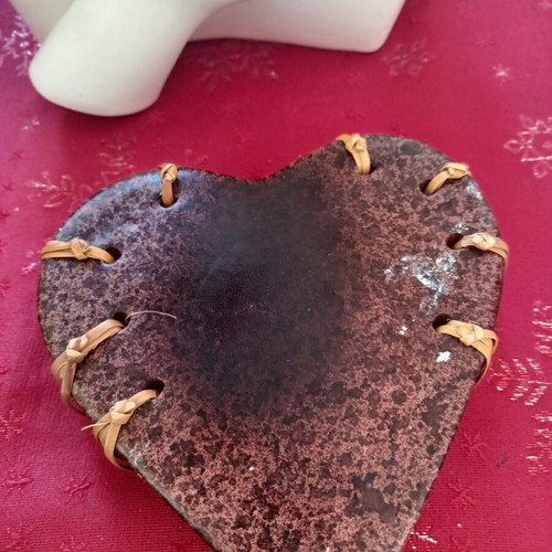 Heart-shaped tealight candle holder vintage, like new