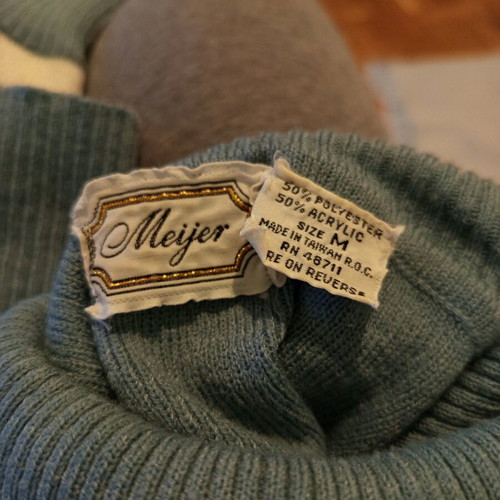 Vintage striped knitted turtleneck sweater like new
