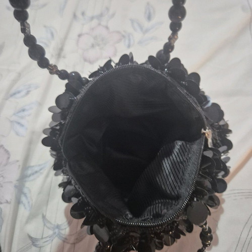 Handbag like new, black with sequins