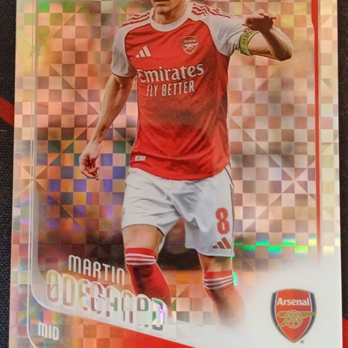 Topps Chrome UEFA Club Competitions 2025/26 Martin Ødegaard XFractor #157 Arsenal