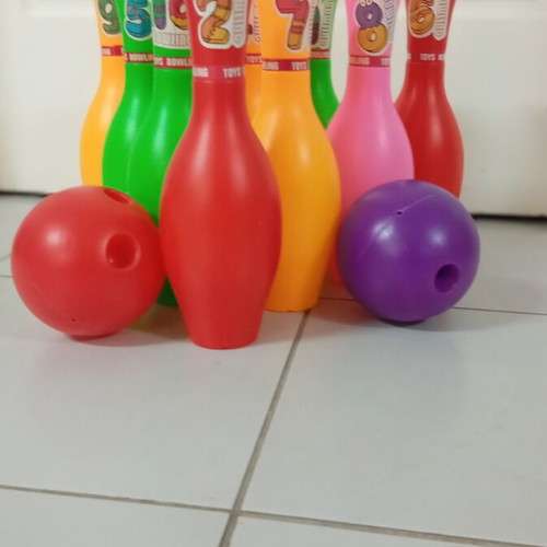 Children's Bowling Game like new