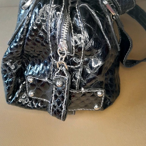 Guess bag patent leather with croc pattern like new, black