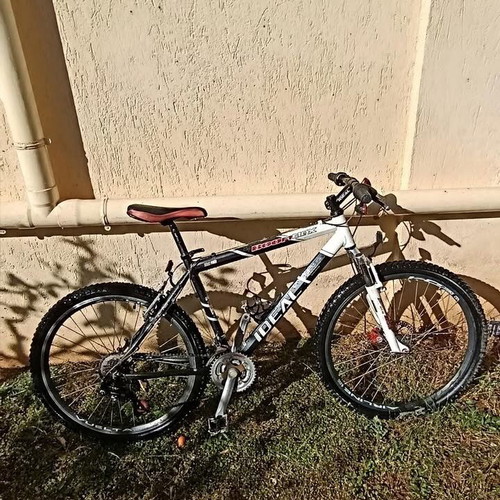 Ideal Zig Zag city bike used, black, gears