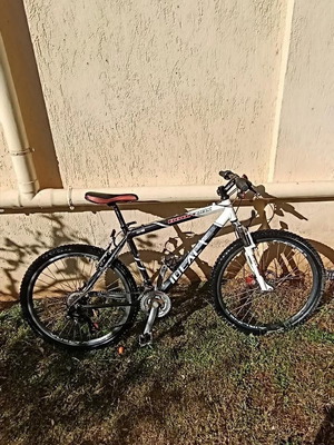 Ideal Zig Zag city bike used, black, gears