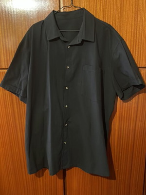 Black shirt 100% cotton 2XL like new