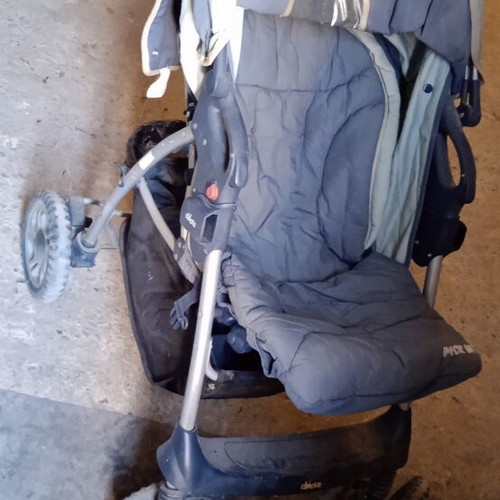 Chicco stroller used with all accessories