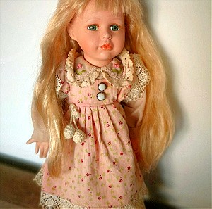 Πανέμορφη πορσελάνινη Vintage κούκλα 40εκ σε άριστη κατάσταση