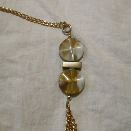 Pendant necklace chain in gold color like new, length 50 cm