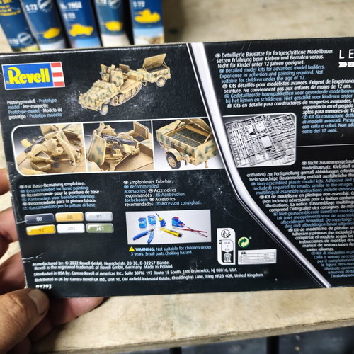 Revell SWS model kit 1:72 with Flak 43 and Sd.Ah.58 ammo trailer