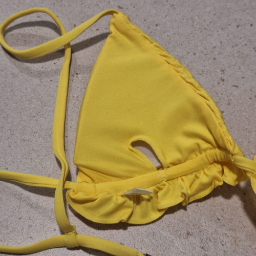 Decoro bright yellow smocked crinkle bikini set new, size S/M