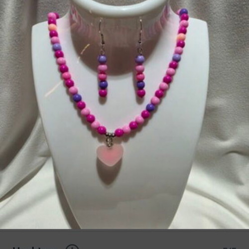 Summer necklace and earrings set handmade in pink and purple