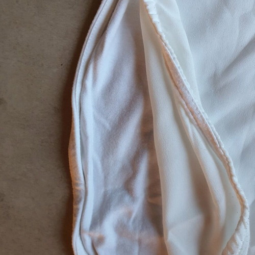 Julia Bergovich white blouse size S like new
