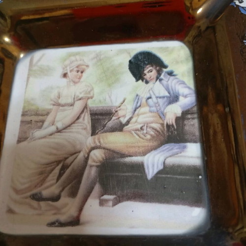 Collectible porcelain ashtray like new with rococo design