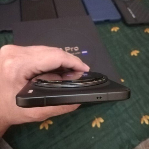 Vivo X200 Pro Global edition like new with 16GB RAM and 512GB storage