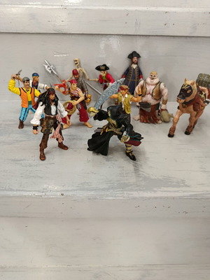 Pappo Pirates of the Caribbean figures set of 12, like new