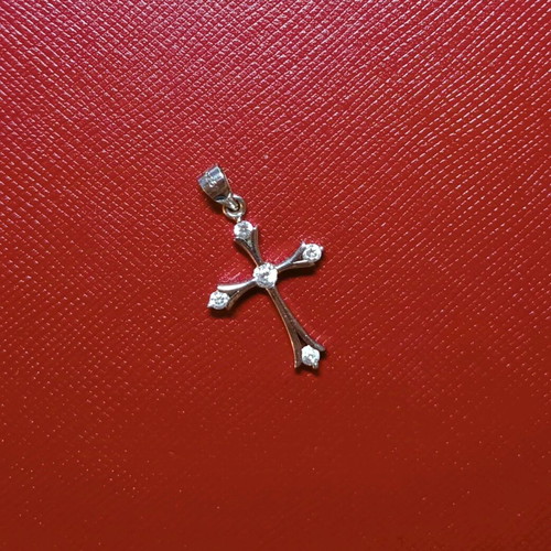 Silver women's cross 2 cm.