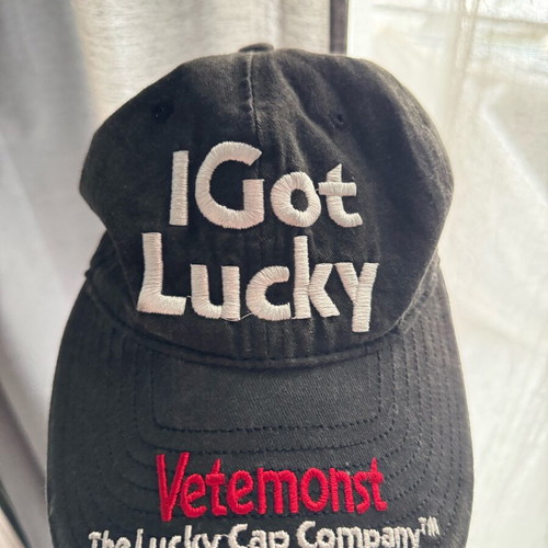 Cap Vetemonts new, black and gray