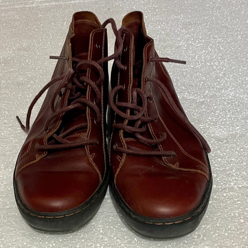 Timberland Adventure 2.0 Chukka boots like new, burgundy leather