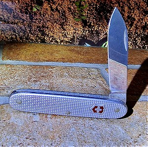 Victorinox Switzerland folding  knife (2 3/4" long)