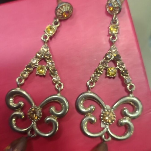 Vintage earrings like new, gold-colored