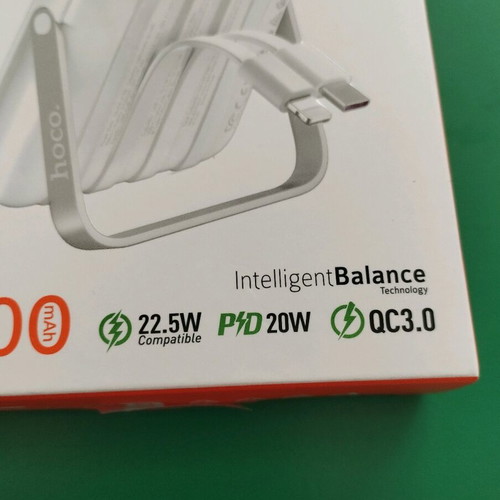 Wireless powerbank with 4 cables and 10000mAh battery new