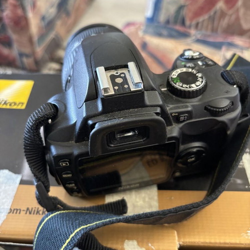 Nikkon D60 camera like new