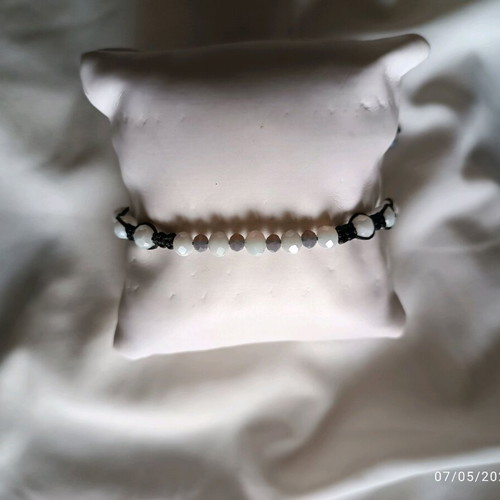 Handmade macrame bracelet new with impressive design