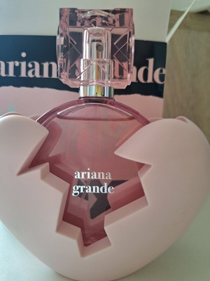 Ariana Grande Thank You Next Άρωμα 100ml σαν καινούργιο