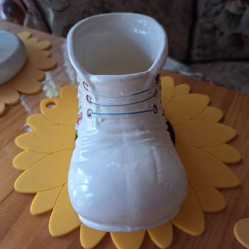 Ceramic boot-shaped flowerpot like new, handmade, 8x16x7 cm