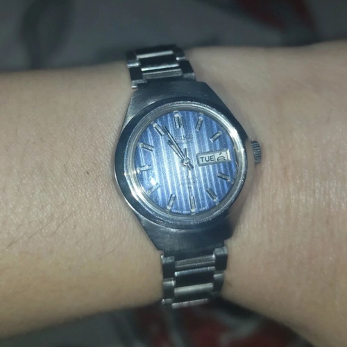 Vintage Seiko automatic women's wristwatch like new