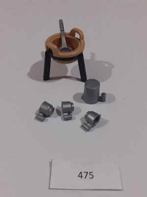 Playmobil pot and utensils set 475, brown pot