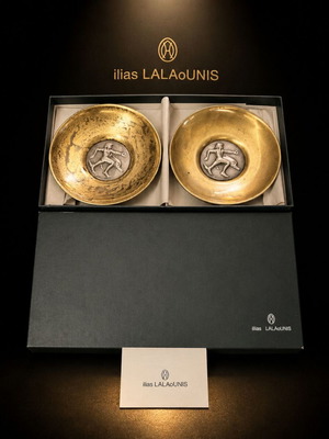 Lalaounis ilias 925 collectible decorative plates “Child on Dolphin” like new with box and booklet