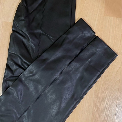 Zara high-waisted leggings like new, black leather texture
