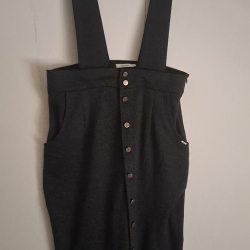 Skirt salopette Toi&Moi like new, black and gray, sizes M-L